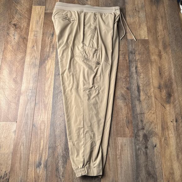 Athleta Venture Pant Women's Size 10 Beige Athletic Training Fitness Running - Picture 5 of 10